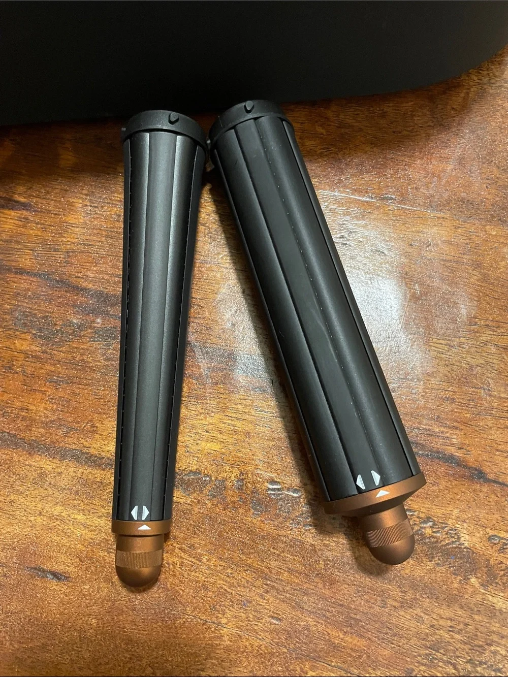 Dyson Airwrap i.d. Straight+wavy. Color copper and black.